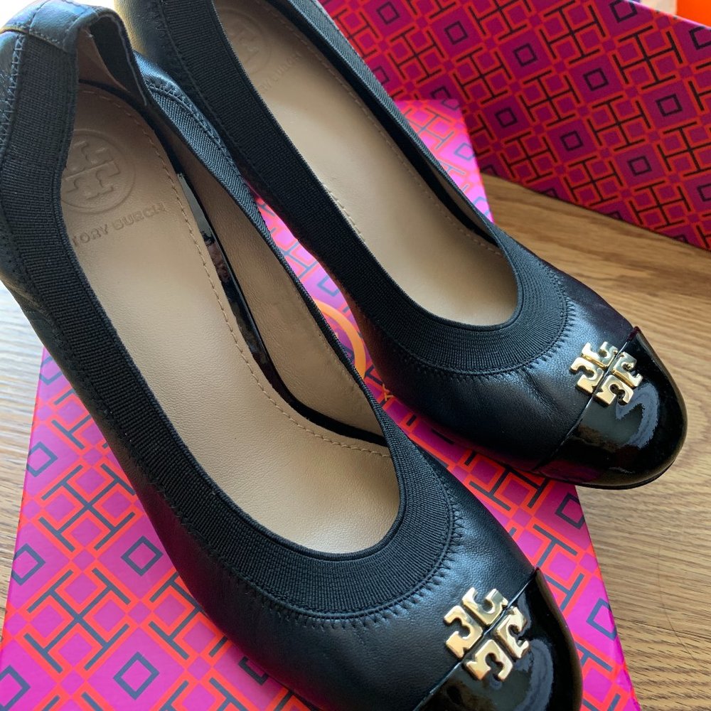 Tory Burch Jolie Pump 75mm Nappa/Patent Leather Black  (New w/ Box and Shoe Bag)